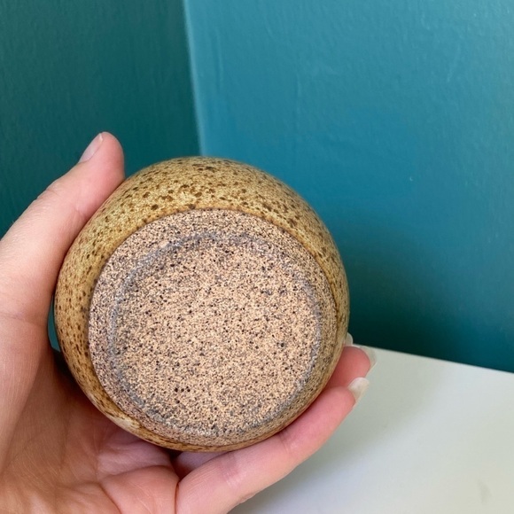 HANDMADE Pottery Parmesan Cheese Shaker with Cork Stop Tan Brown Speckle Glaze - Picture 4 of 13